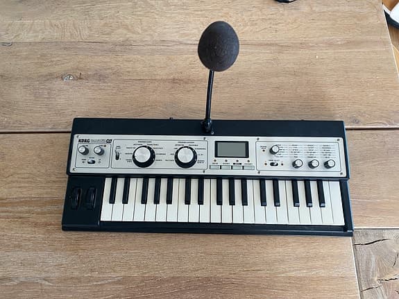 Korg microKORG XL synthesizer med vocoder