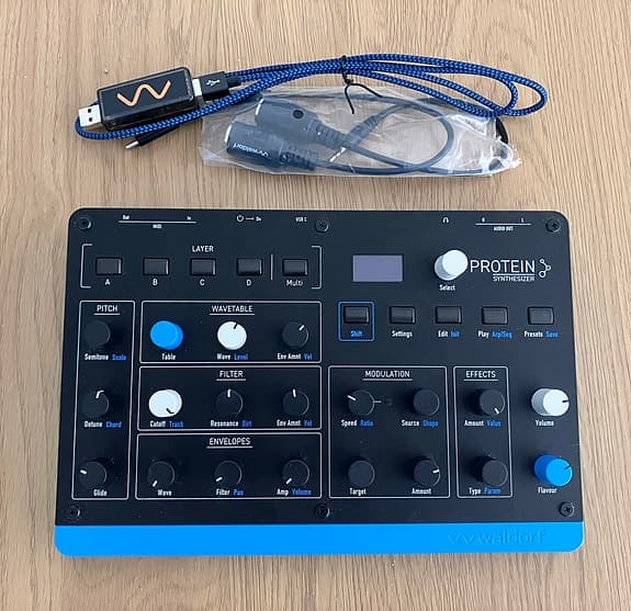 Waldorf Protein Desktop Synthesizer