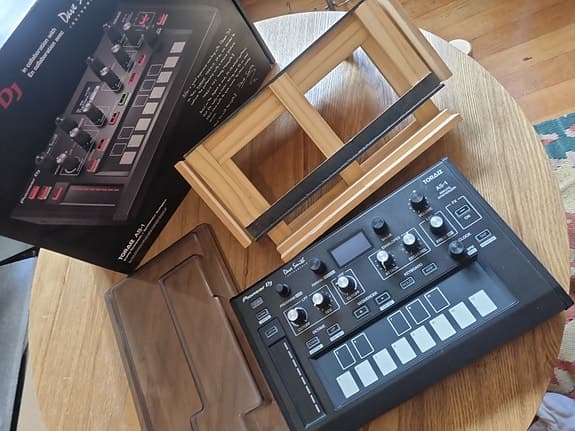 Pioneer Dj/ Dave Smith AS-1 Synthesizer