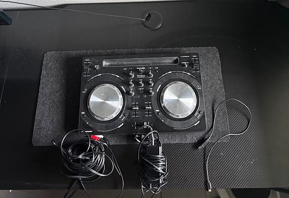 Pioneer DJ controller med USB og RCA-utganger