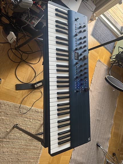 Modal Electronics Cobalt8x synthesizer keyboard