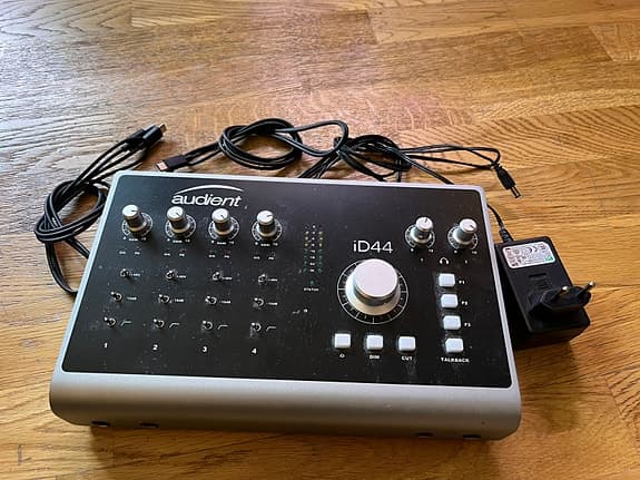 Audient iD44 lydkort / audio interface
