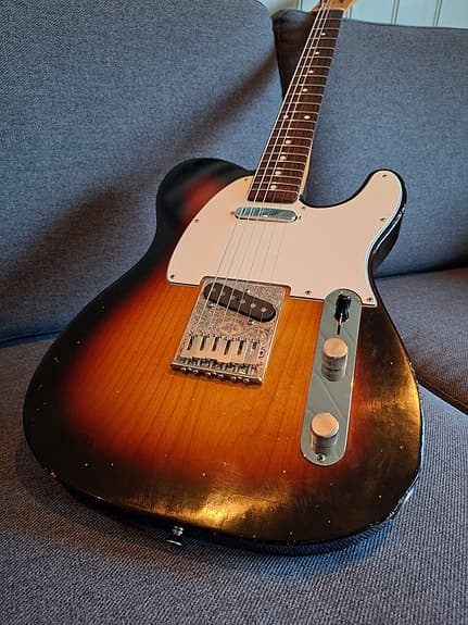 Telecaster selges