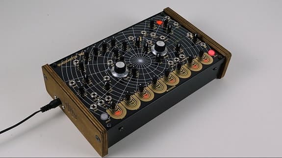 Eowave Quarantid Swarm analog synthesizer