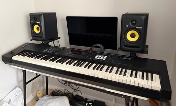 Roland Juno-Ds88 - 88 vektede tangenter