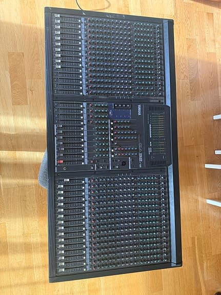 Yamaha mixing console GA32/12