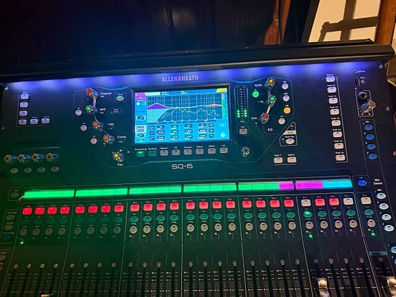 Allen&Heath SQ6 mixer