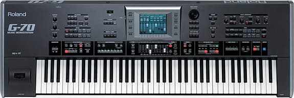 Roland G-70 workstation keyboard med fotkontroller