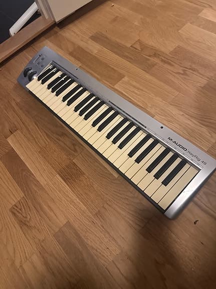 M-Audio Oxygen 49 MIDI-keyboard sølv