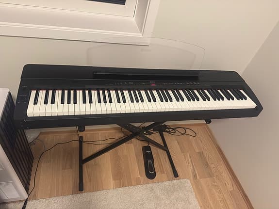 Yamaha P-155 Digital Piano