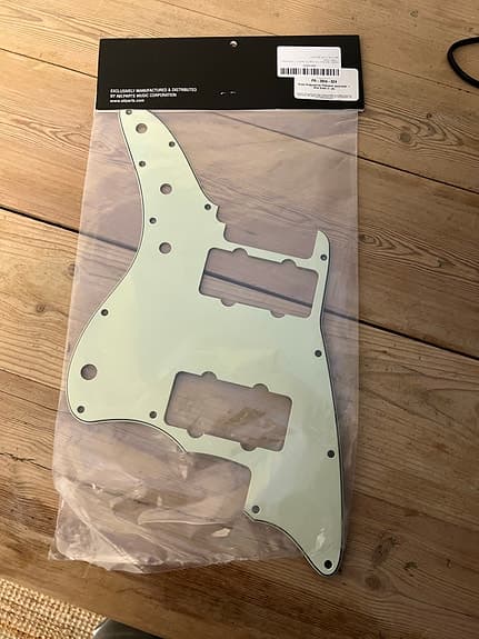 Pickguard til jazzmaster allparts