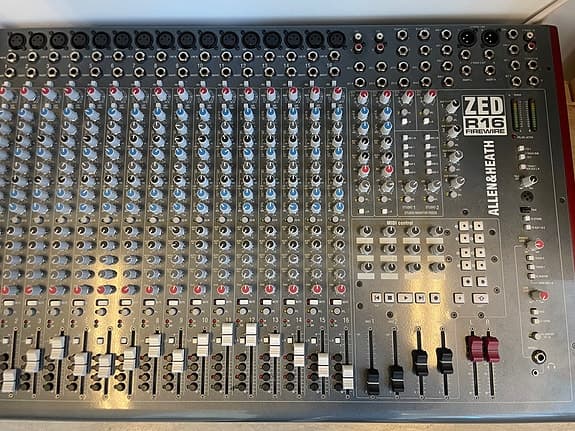 Allen & Heath ZED R16