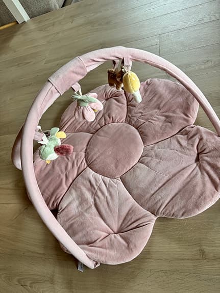 Little Dutch babygym leketeppe blomst rosa