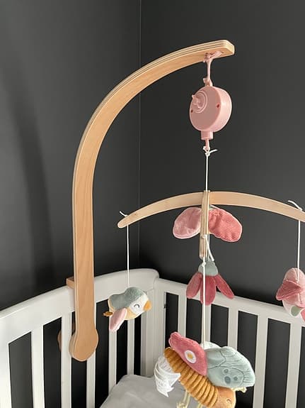 Little Dutch babymobil til sprinkelseng med trearm og figurer