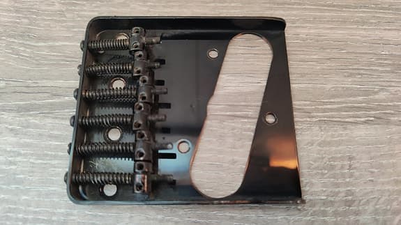 Telecaster bro og plekterplate til elektrisk gitar