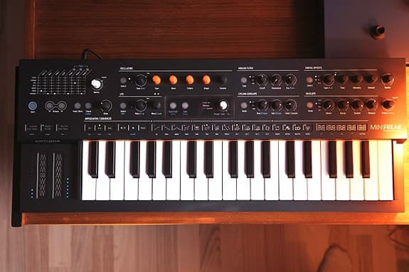 Arturia MiniFreak synthesizer