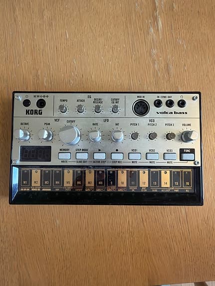 Korg Volca Bass analog bass-synth