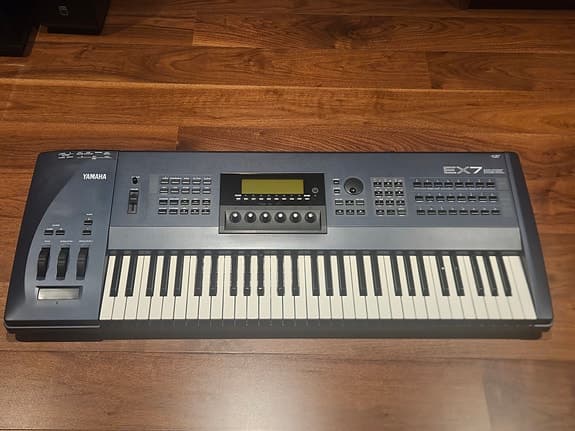 Yamaha EX7 synthesizer keyboard
