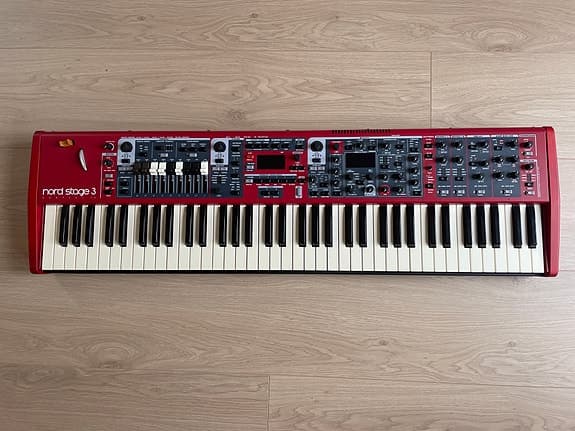 Nord Stage 3 Compact med bag