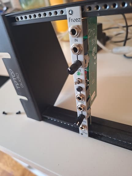2hp freez eurorack modul
