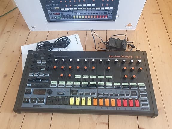 Behringer RD-8 mkii trommemaskin