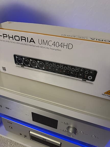 Behringer U-PHORIA UMC404HD – 4-Channel USB Audio Interface