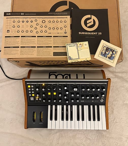 MOOG SUBSEQUENT 25 // Analog bass- og lead-synthesizer