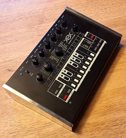 Xoxbox- Roland TB-303 klone