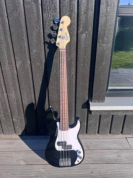 Squier Fender Precision Bass