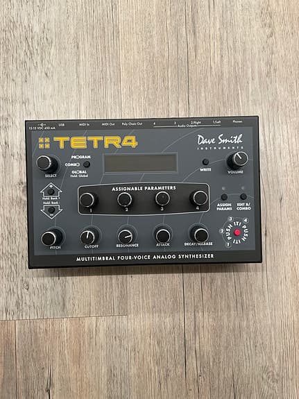 Dave Smith Tetra4 analog synthesizer