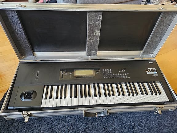 Korg T3/WFD synth / workstation med 61 tangenter