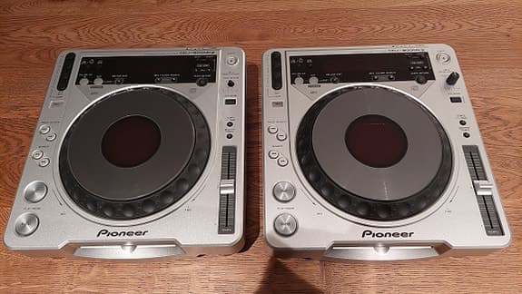 2 stk Pioneer CDJ-800MK2 DJ-spillere – CD/MP3 – fungerende