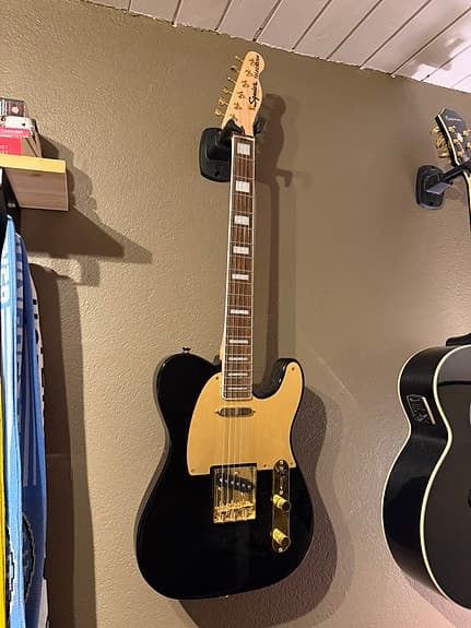 Squier 40th Anniversary Telecaster Gold Edition – Black/Gold