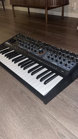 Sequential Take 5 analog synthesizer