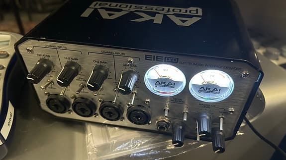 Akai EIE Pro lydkort / audio interface USB