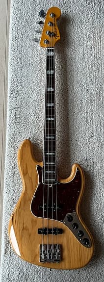 Fender American Ultra Jazz Bass – Aged Natural – svært lite brukt
