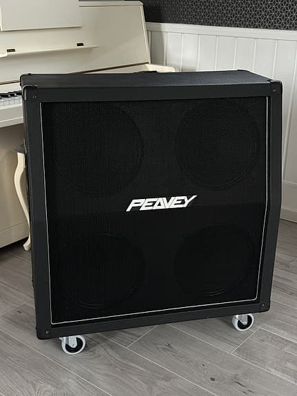 Peavey Triple XXX 412 med Celestion Vintage 30