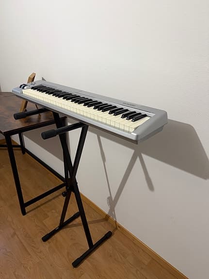 M-Audio Keystation 61es MIDI-keyboard + stativ