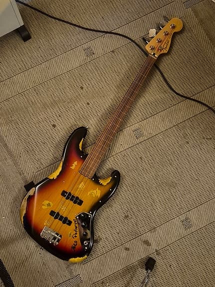 Fender Jazz Bass fretless sunburst