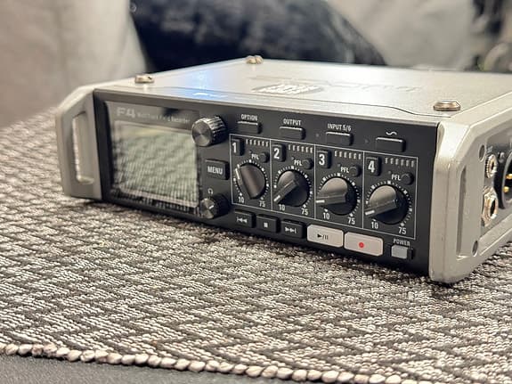 Zoom F4 Multitrack Field opptaker