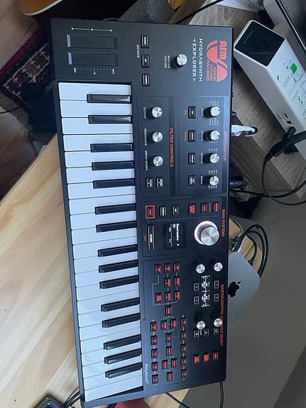 ASM Hydrasynth Explorer m/ original emballasje og bag