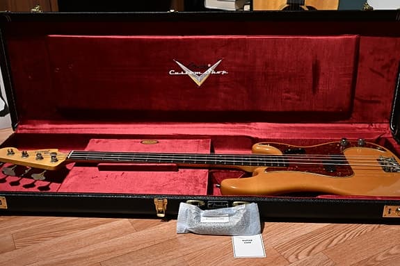 Fender Custom Shop 66 Precision Bass