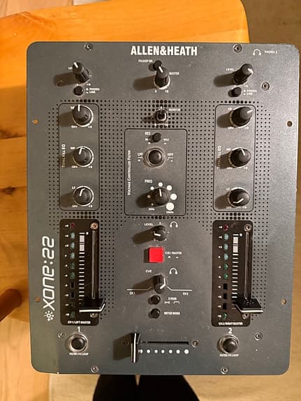Allen & Heath Xone:22 DJ-mikser