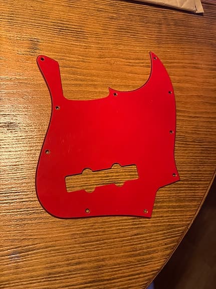 Jazz bass / jazzbass red pickguard