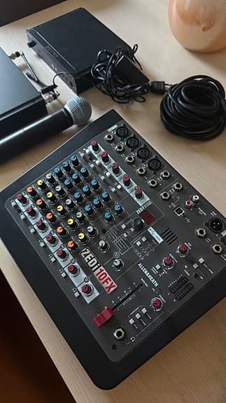 Shure SLX-D/ PSM300 in-ear/ Allen & Heath ZED-10FX –selges separat/samlet