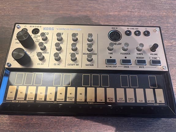 Korg Volca Keys analog synthesizer