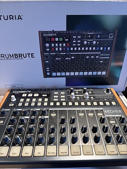 Arturia Drumbrute Analog trommemaskin
