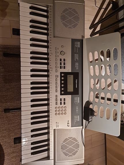 Synthesizer Supreme M12 med stativ