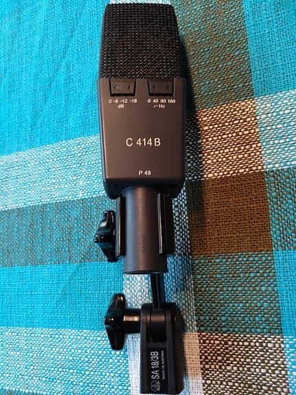 AKG C414 B