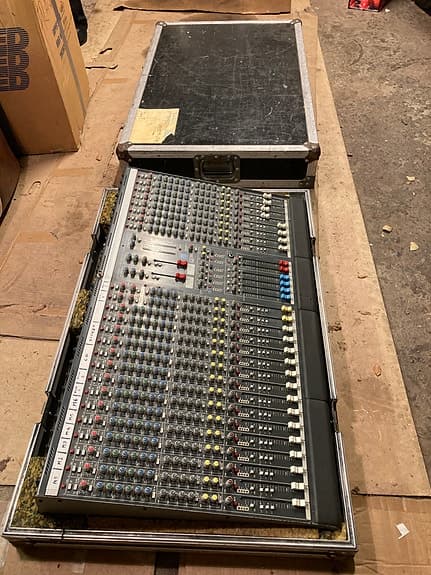 Allen & Heath GL2200 Äänimiksauspöytä - image 3